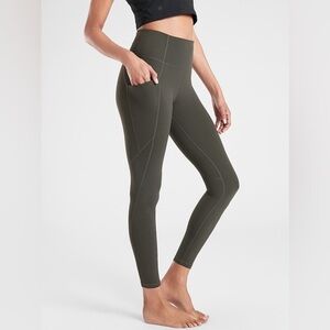 Athleta Salutation Stash Pocket Tight